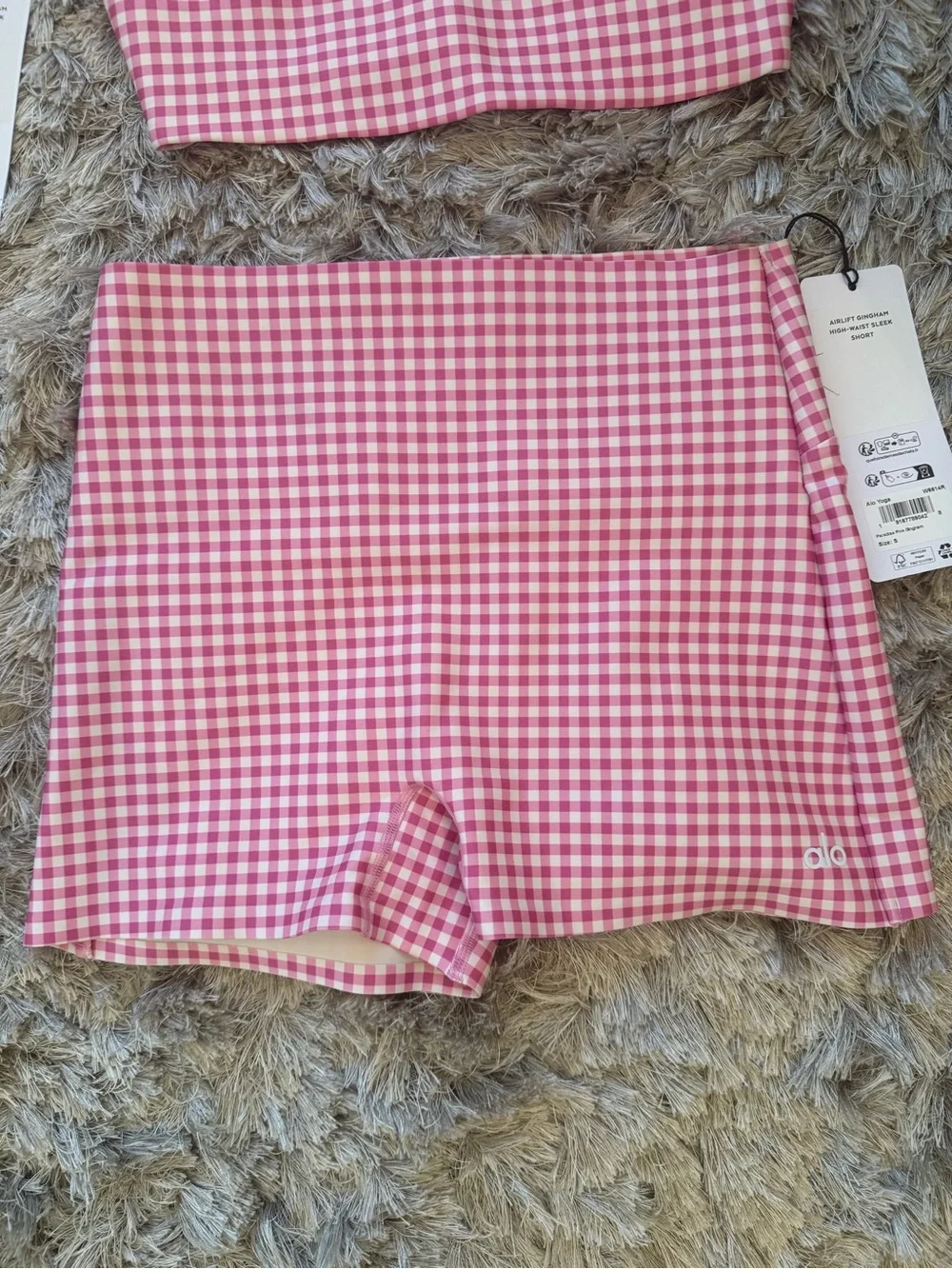 NEW SET Alo Yoga Airlift Gingham Bra + Shorts SET Paradise Pink NWT SIZE small